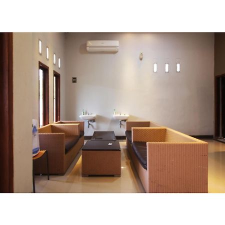 Oyo Life 2273 Pratama Homestay Bandar Lampung Eksteriør bilde